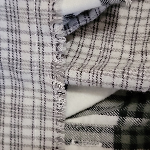 NWT Aeropostale cropped two patten button up flannel - Picture 9 of 9